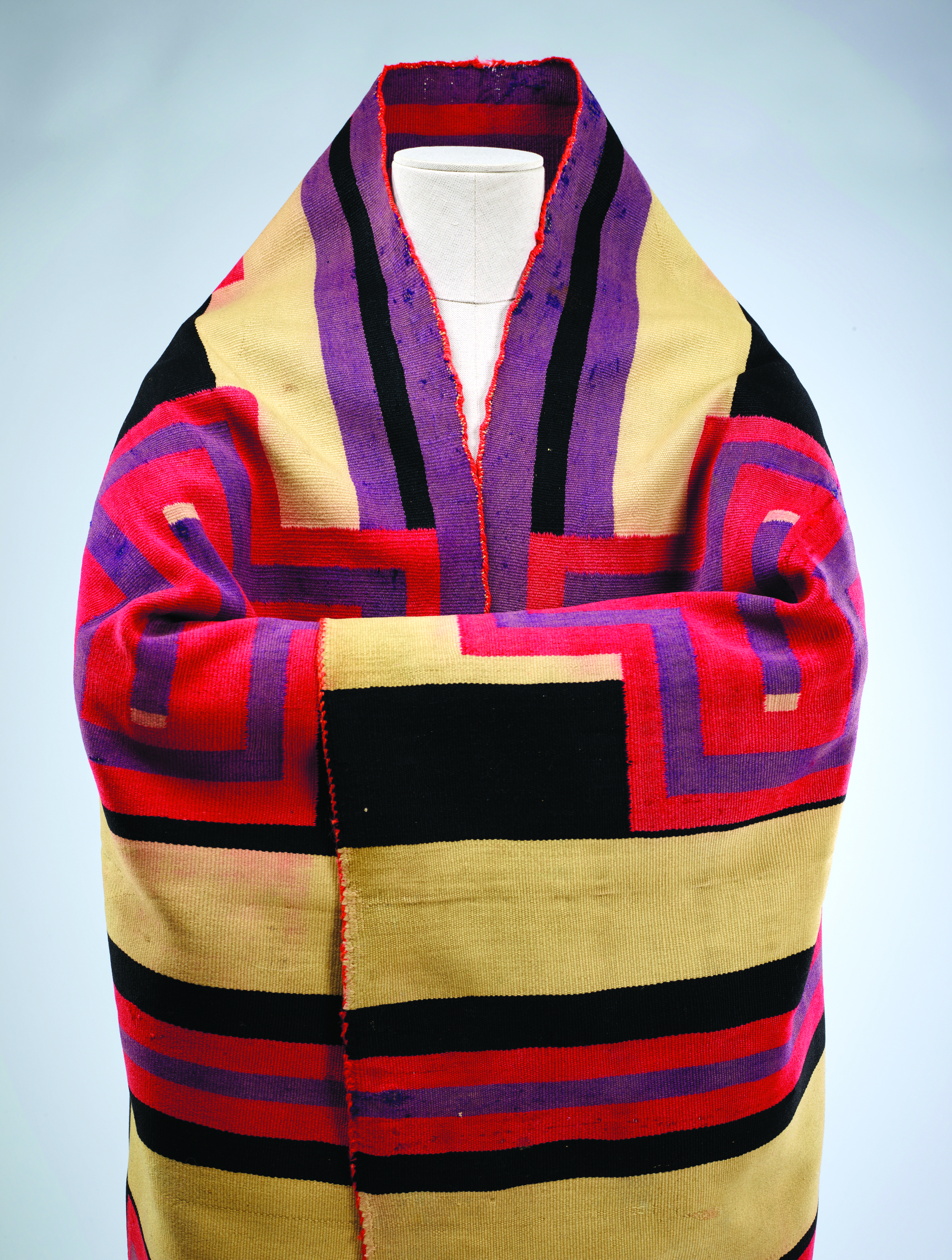 Chief-style blanket by Diné weaver, ca. 1880–1900 Gift of Mrs. Murray S. Danforth. Photo courtesy of RISD Museum